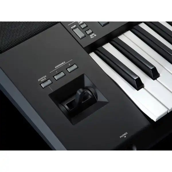 Yamaha PSR-SX920 Arranger Workstation With 61 Keys
